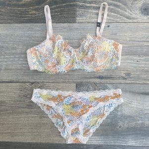 NWT Victoria's Secret Bra 38C Bra and Cheekini L